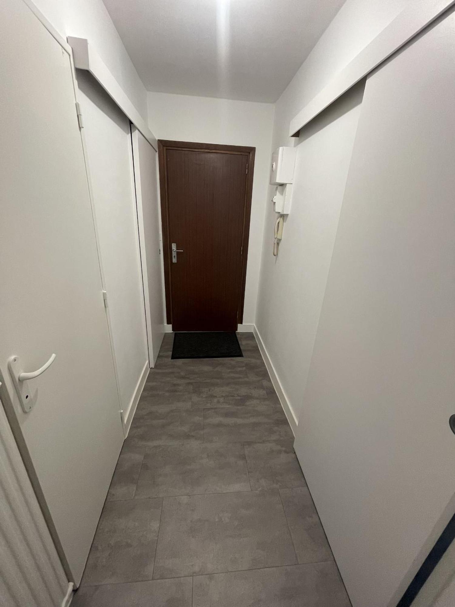 Logement Neuf A Proximite Du Centre Ville Avec Parking Limoges Exterior photo